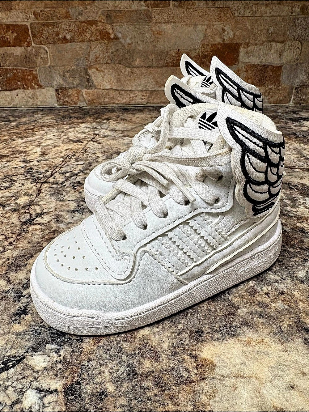 Adidas Originals Jeremy Scott Wings 4.0 GY1848 Kids High Top Sneakers Size 5K